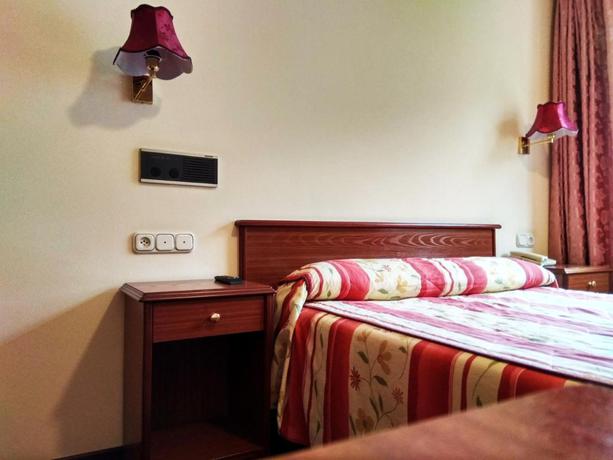 Imagen de la habitación del Hotel Capital De Galicia. Foto 6