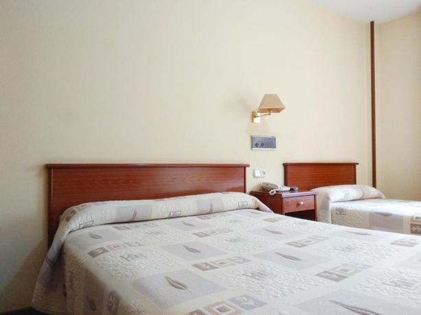 Imagen de la habitación del Hotel Capital De Galicia. Foto 10