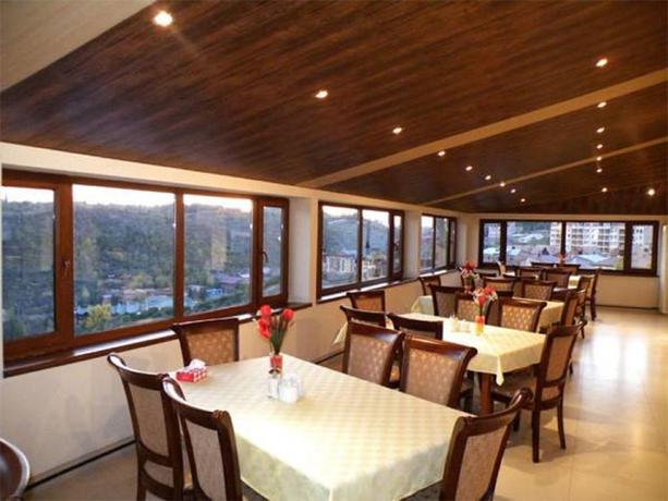 Imagen del bar/restaurante del Hotel Capital, Erev&aacute;n. Foto 2