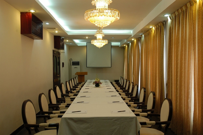 Imagen de los interiores del Hotel Capital Garden. Foto 4