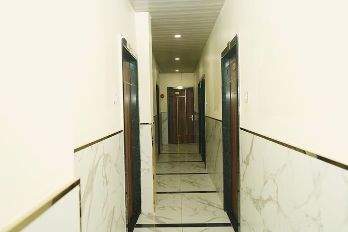 Imagen de los interiores del Hotel Capital In. Foto 16