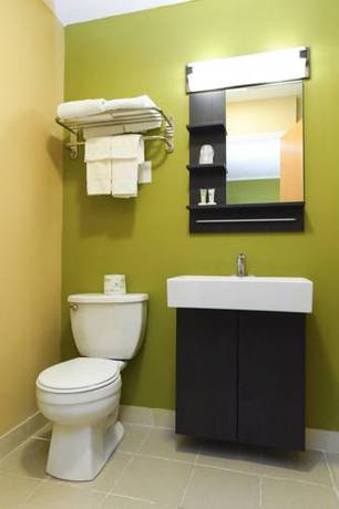 Imagen de la habitación del Hotel Capital Inn And Suites. Foto 4