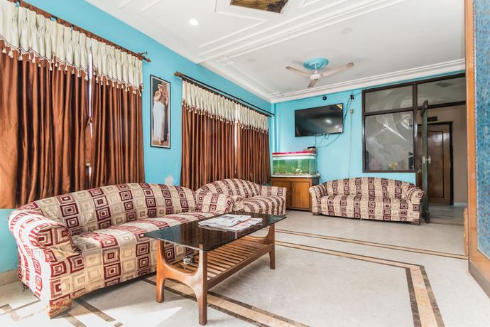 Imagen de los interiores del Hotel Capital O 10307 Bidisha. Foto 19