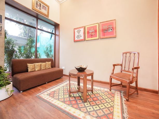 Imagen de los interiores del Hotel Capital O 10953 Dayal Lodge - A Boutique. Foto 14