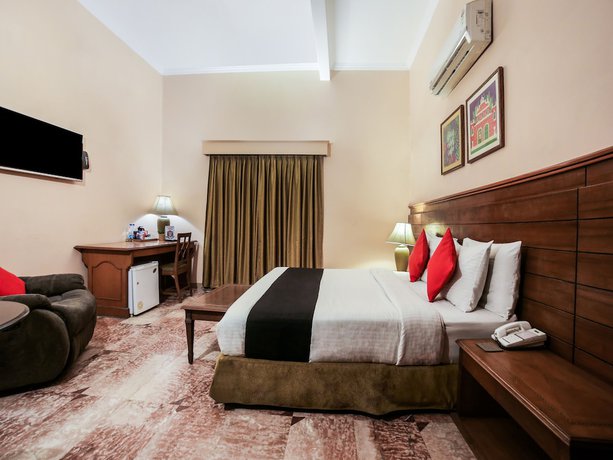 Imagen de la habitación del Hotel Capital O 10953 Dayal Lodge - A Boutique. Foto 5