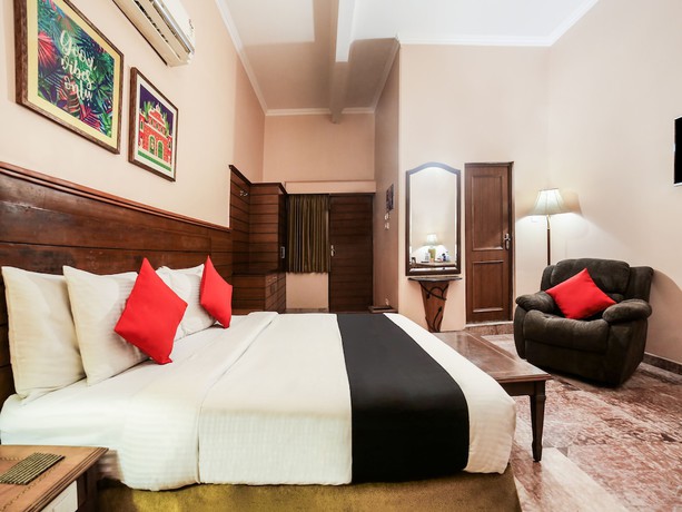 Imagen de la habitación del Hotel Capital O 10953 Dayal Lodge - A Boutique. Foto 9