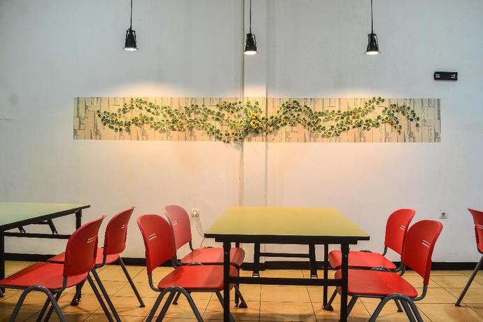 Imagen del bar/restaurante del Hotel Capital O 1246 Hotel Grand Pacific. Foto 7