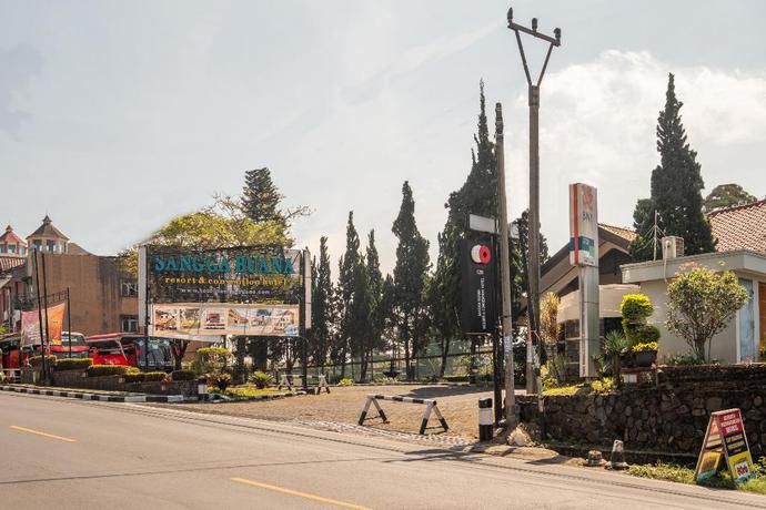 Imagen general del Hotel Capital O 1256 Sangga Buana Resort and Convention Hotel. Foto 2