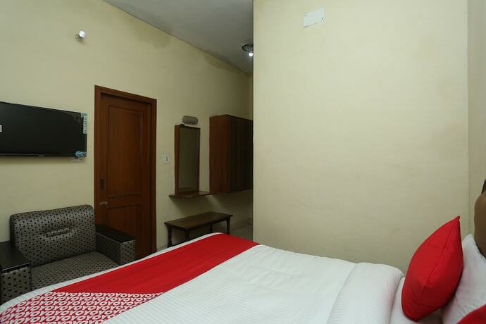 Imagen general del Hotel Capital O 15091 Gaurav Boarding House. Foto 6