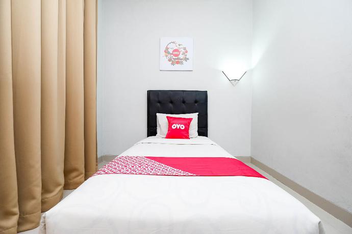 Imagen de la habitación del Hotel Capital O 1571 Utc Hotel Semarang. Foto 6
