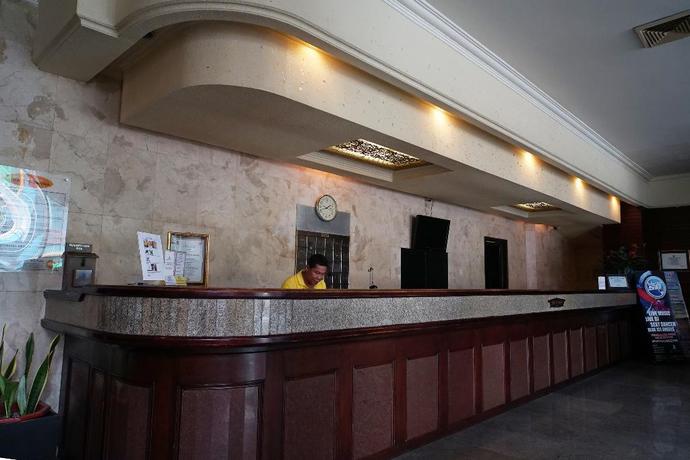 Imagen de los interiores del Hotel Capital O 1735 Adika Bahtera Hotel. Foto 19