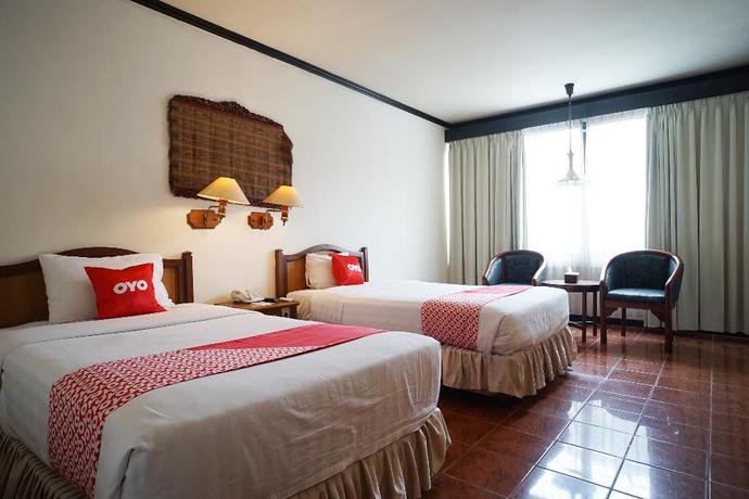 Imagen de la habitación del Hotel Capital O 1735 Adika Bahtera Hotel. Foto 9