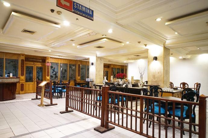 Imagen del bar/restaurante del Hotel Capital O 1735 Adika Bahtera Hotel. Foto 3