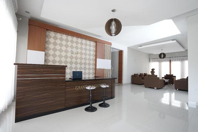 Imagen de los interiores del Hotel Capital O 1974 Grand Parigi Hotel. Foto 4