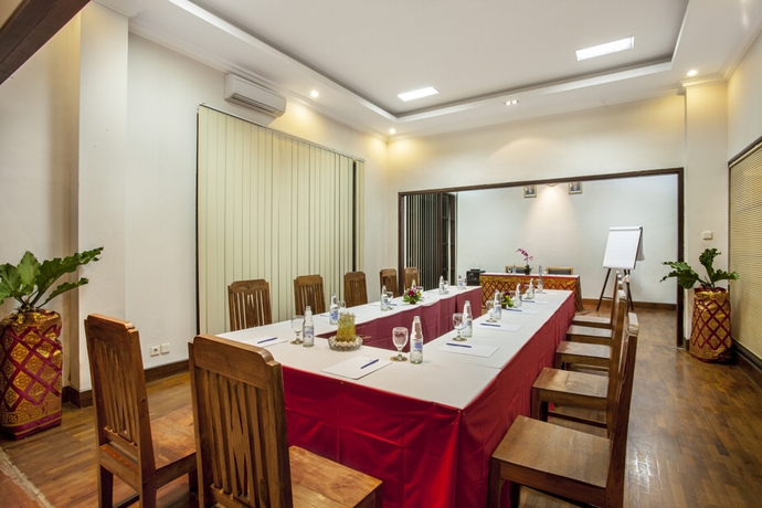 Imagen de los interiores del Hotel Capital O 2114 Grand Jimbaran Boutique. Foto 8