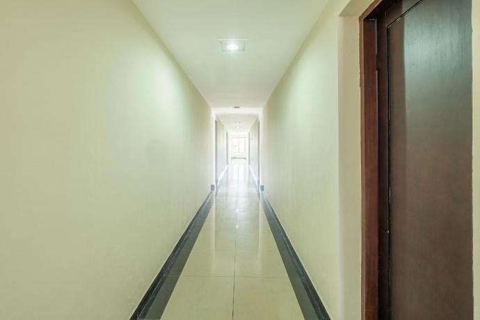 Imagen de los interiores del Hotel Capital O 2239 Hotel Endah Parahyangan. Foto 12