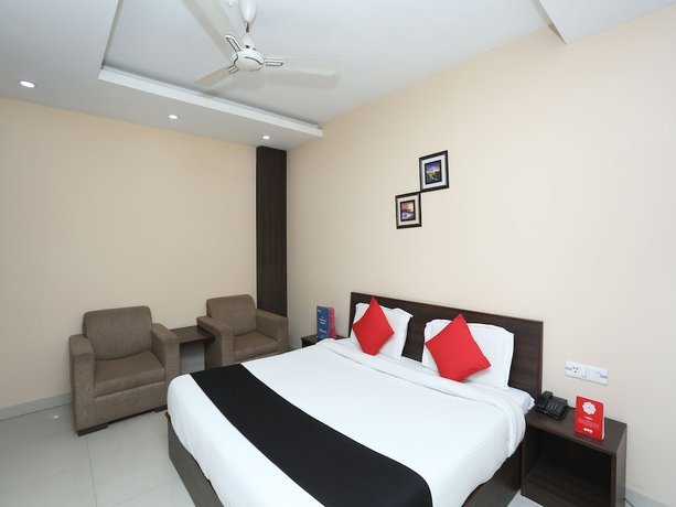 Imagen de la habitación del Hotel Capital O 2852 Bilberry. Foto 3