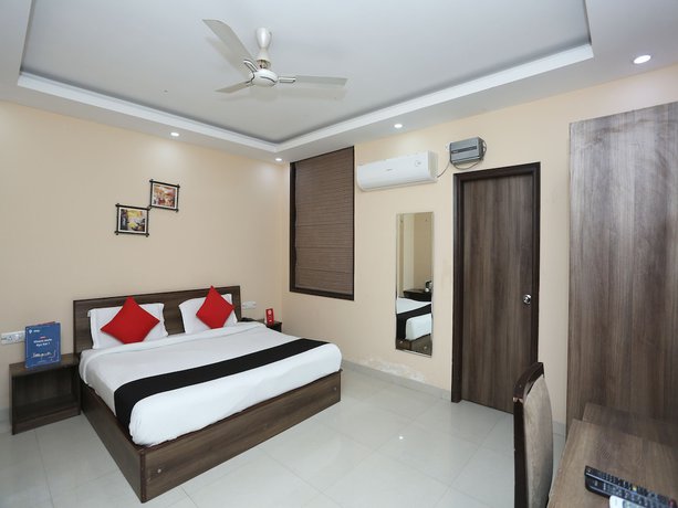 Imagen de la habitación del Hotel Capital O 2852 Bilberry. Foto 4