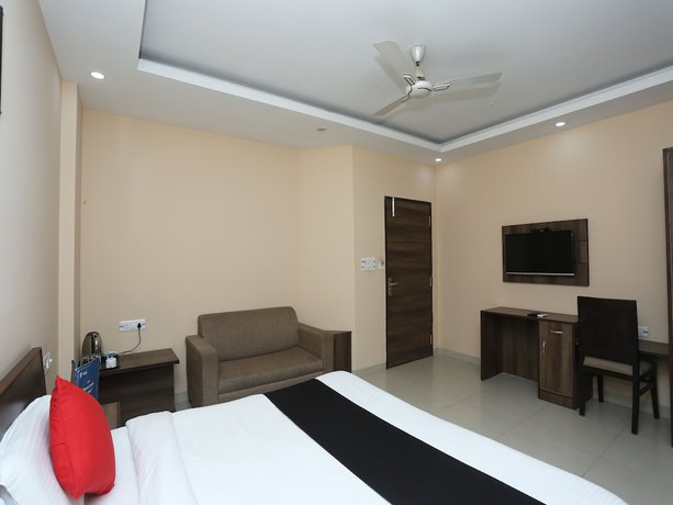 Imagen de la habitación del Hotel Capital O 2852 Bilberry. Foto 13