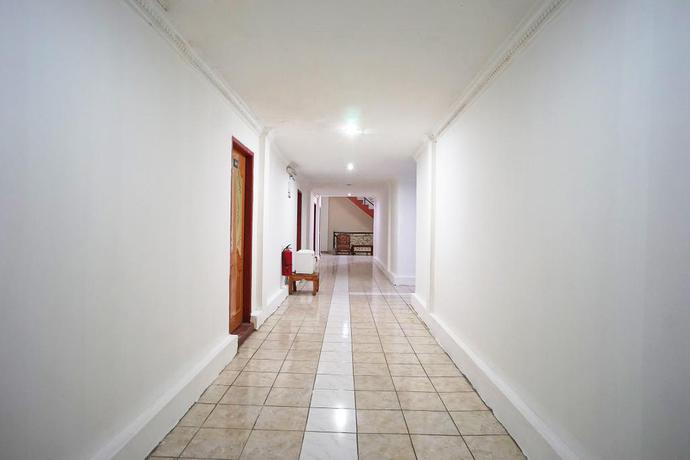 Imagen de los interiores del Hotel Capital O 2885 Hemra. Foto 16