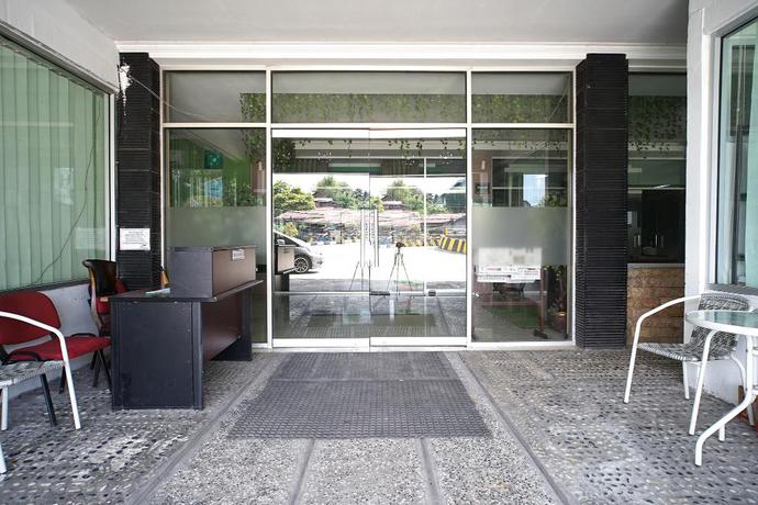 Imagen de los interiores del Hotel Capital O 2885 Hemra. Foto 20