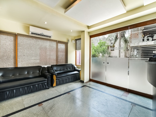 Imagen de los interiores del Hotel Capital O 29342 Blu Resorts. Foto 18