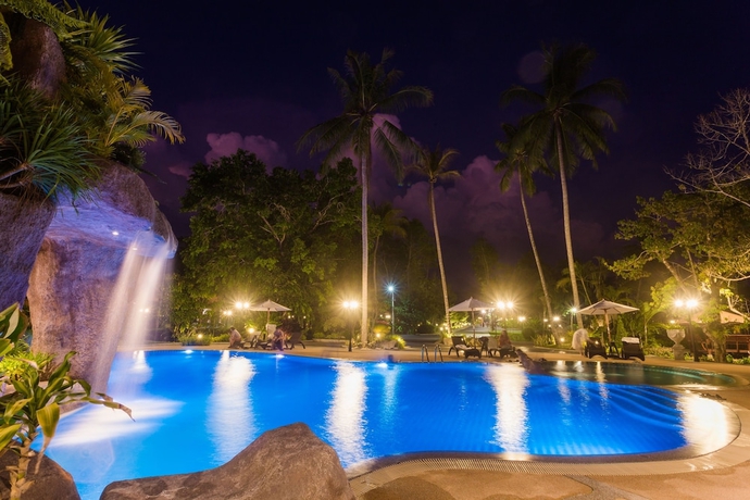 Imagen de la piscina del Hotel Capital O 370 Nernkhao Resort. Foto 17