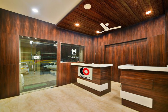 Imagen de los interiores del Hotel Capital O 39418 Harsh Deep. Foto 16