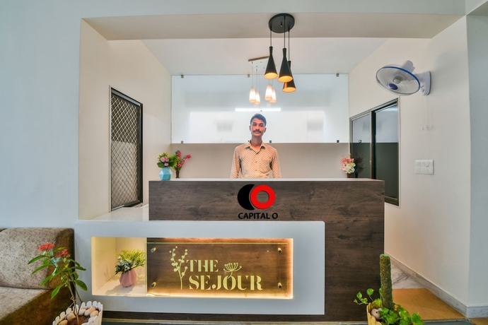 Imagen de los interiores del Hotel Capital O 40000 The Sejour. Foto 16
