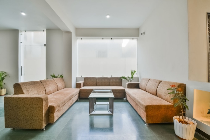 Imagen de los interiores del Hotel Capital O 40000 The Sejour. Foto 17
