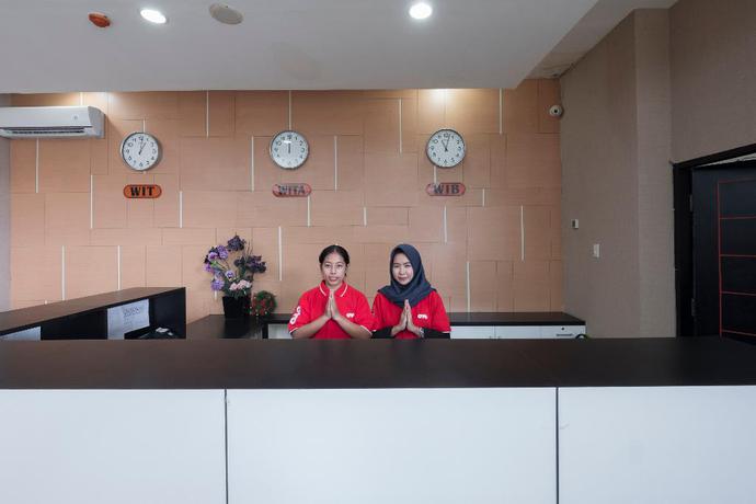 Imagen de los interiores del Hotel Capital O 472 Hotel Asyra. Foto 16