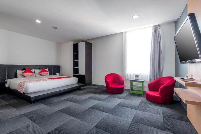 Imagen de la habitación del Hotel Capital O 472 Hotel Asyra. Foto 10