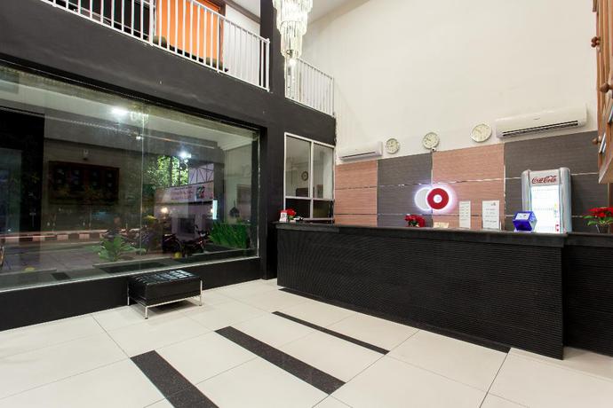 Imagen de los interiores del Hotel Capital O 769 City. Foto 12