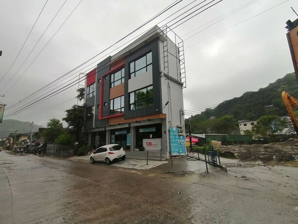 Imagen general del Hotel Capital O 811 Tri A\'s Building. Foto 9
