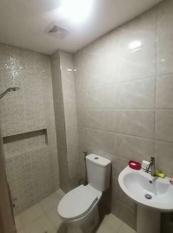 Imagen general del Hotel Capital O 811 Tri A\'s Building. Foto 10