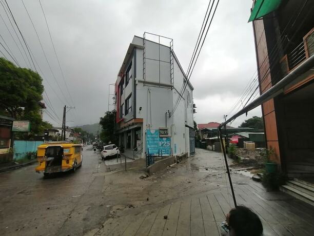 Imagen general del Hotel Capital O 811 Tri A\'s Building. Foto 14