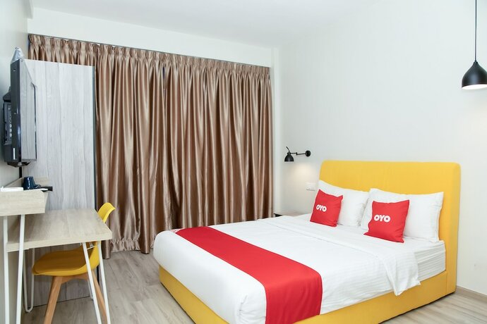 Imagen de la habitación del Hotel Capital O 90406 Mirani. Foto 18