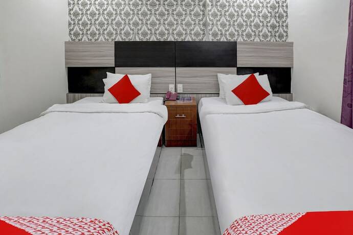 Imagen de la habitación del Hotel Capital O 90601 Meuligoe. Foto 14
