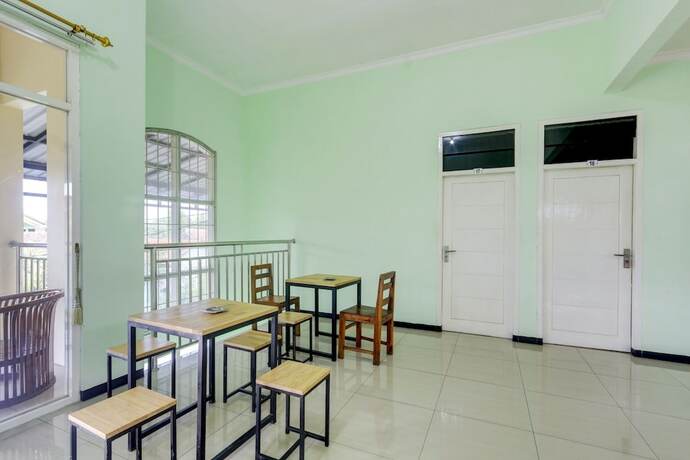 Imagen general del Hotel Capital O 90709 Djati Guest House. Foto 10