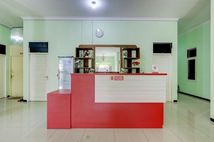 Imagen general del Hotel Capital O 90709 Djati Guest House. Foto 11