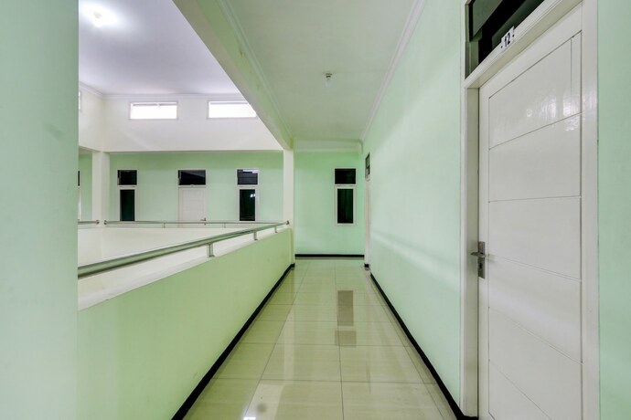 Imagen general del Hotel Capital O 90709 Djati Guest House. Foto 12