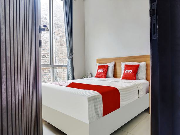 Imagen de la habitación del Hotel Capital O 91140 Ayodya Kebon Jeruk, Yakarta Barat. Foto 2