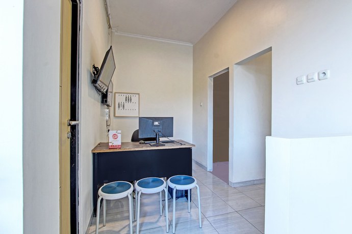 Imagen de los interiores del Hotel Capital O 91377 Mk Prime Syariah. Foto 15