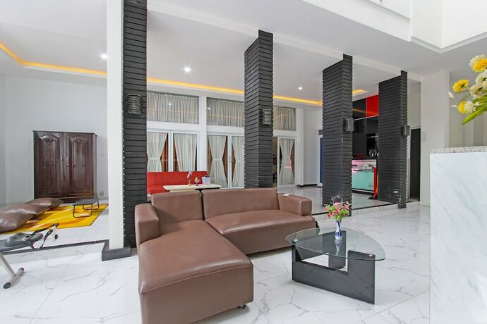 Imagen general del Hotel Capital O 91665 D\'prof Exclusive Guesthouse. Foto 1