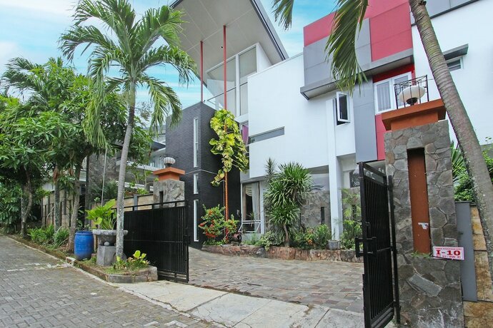 Imagen general del Hotel Capital O 91665 D\'prof Exclusive Guesthouse. Foto 4