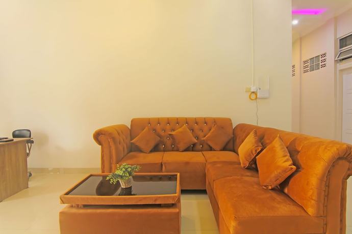 Imagen de los interiores del Hotel Capital O 91675 Utama Residence. Foto 16