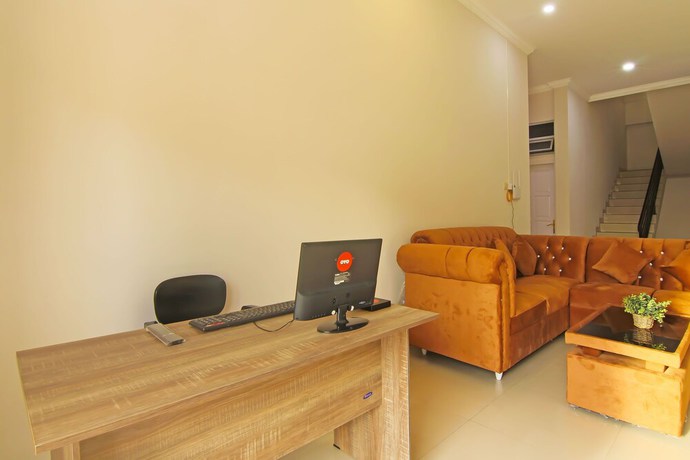 Imagen de los interiores del Hotel Capital O 91675 Utama Residence. Foto 17