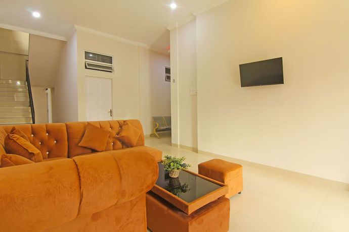 Imagen de los interiores del Hotel Capital O 91675 Utama Residence. Foto 18