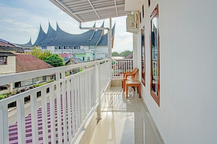 Imagen de los interiores del Hotel Capital O 92358 Pondok Amak Syariah. Foto 14