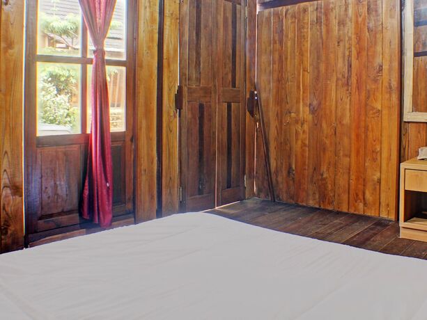 Imagen de la habitación del Hotel Capital O 92681 Randu Mas and Resort Taman Purbakala. Foto 13